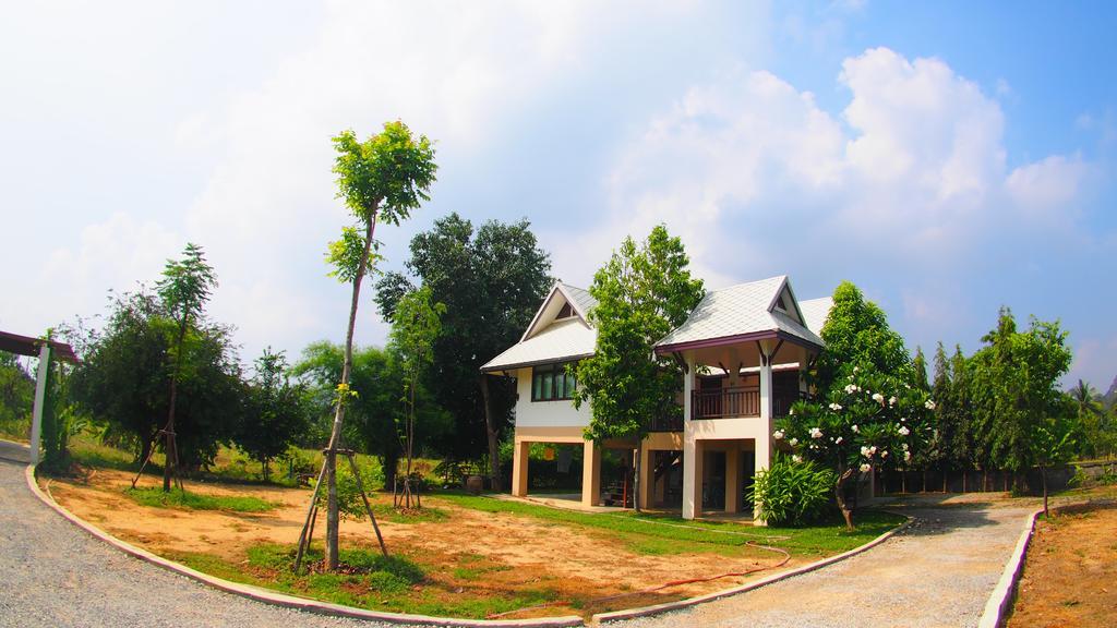 Baan2Rai Hotel Kanchanaburi Exterior foto