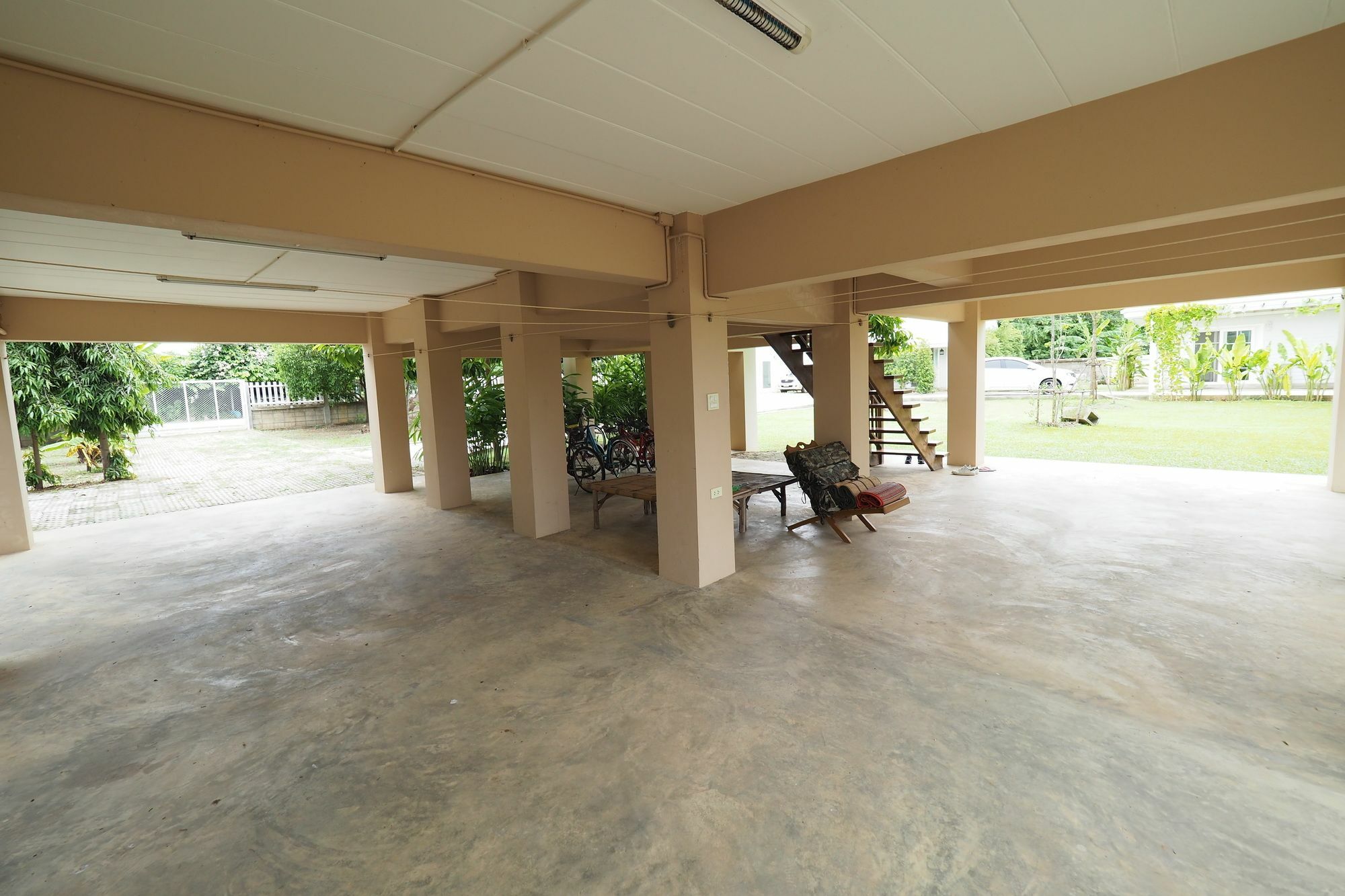 Baan2Rai Hotel Kanchanaburi Exterior foto