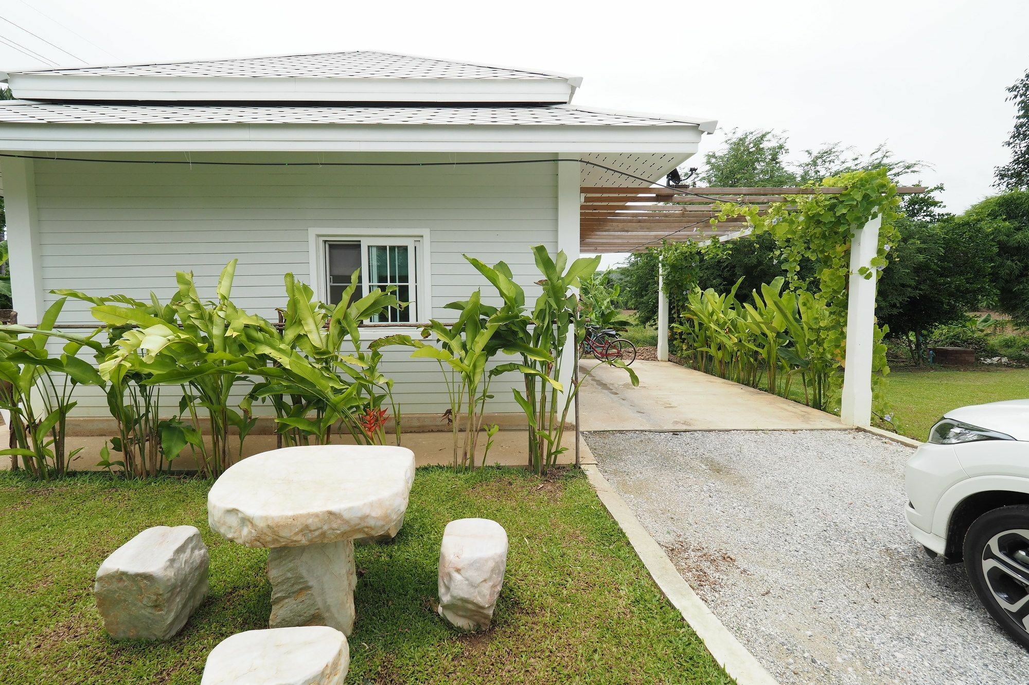 Baan2Rai Hotel Kanchanaburi Exterior foto